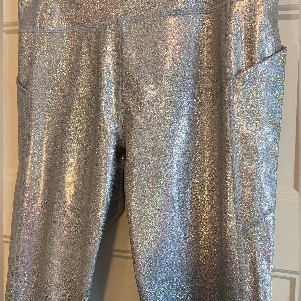 Fabletics NEW w/tags Oasis Pure Luxe High-Waisted Legging - Size L - Picture 4 of 9